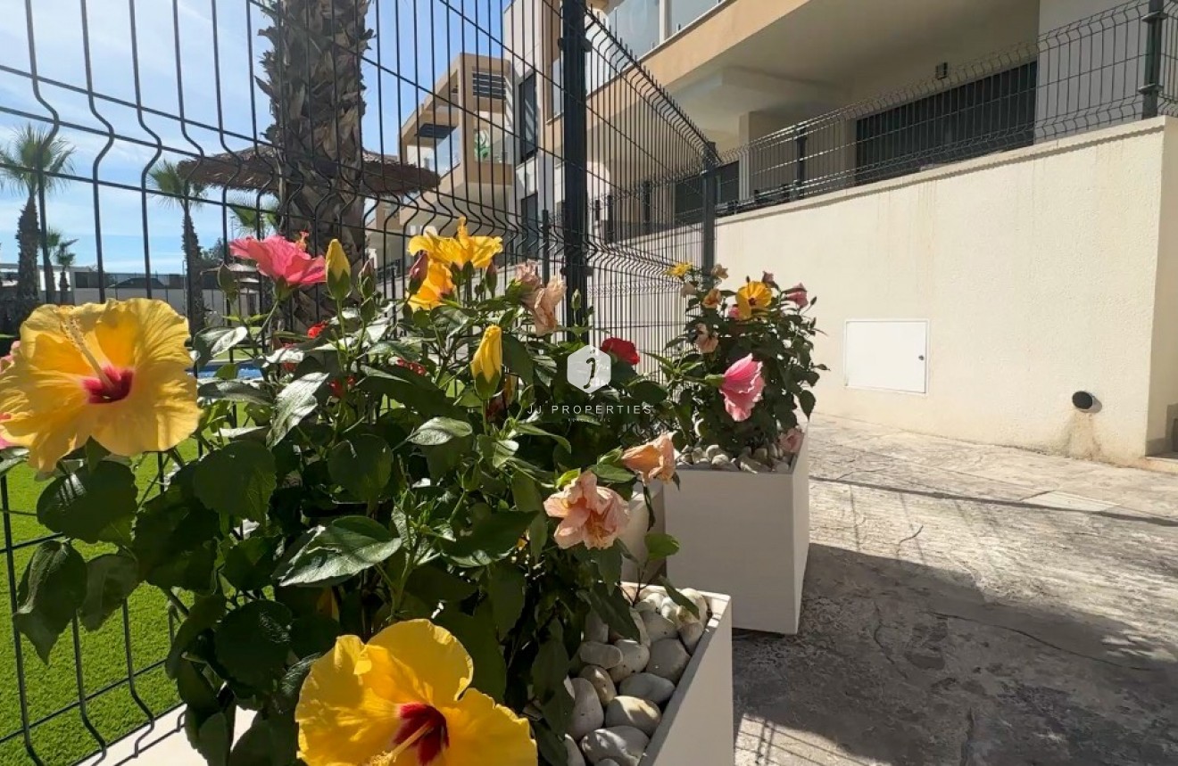 Z drugiej ręki - Bungalow -
Orihuela Costa - Costa Blanca