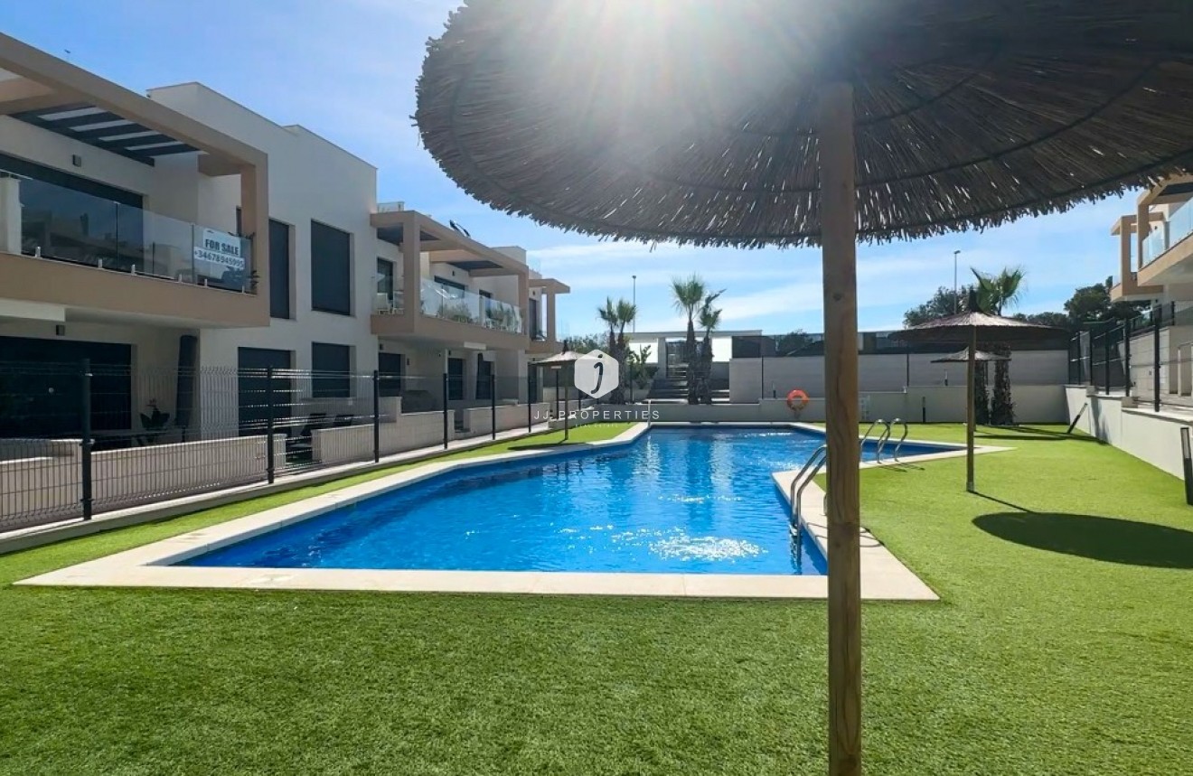 Z drugiej ręki - Bungalow -
Orihuela Costa - Costa Blanca