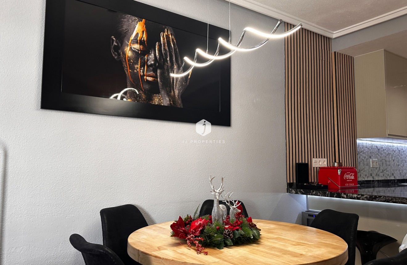 Resale - Apartment / flat -
Torrevieja - Costa Blanca