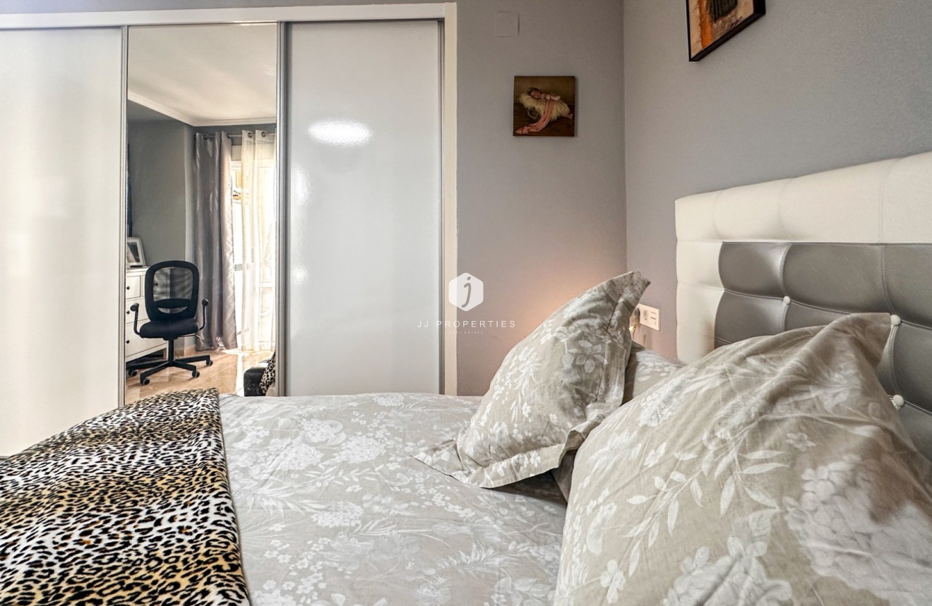 Resale - Apartment / flat -
Torrevieja - Costa Blanca