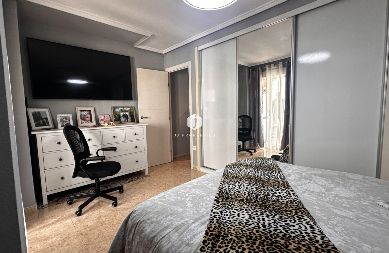 Resale - Apartment / flat -
Torrevieja - Costa Blanca