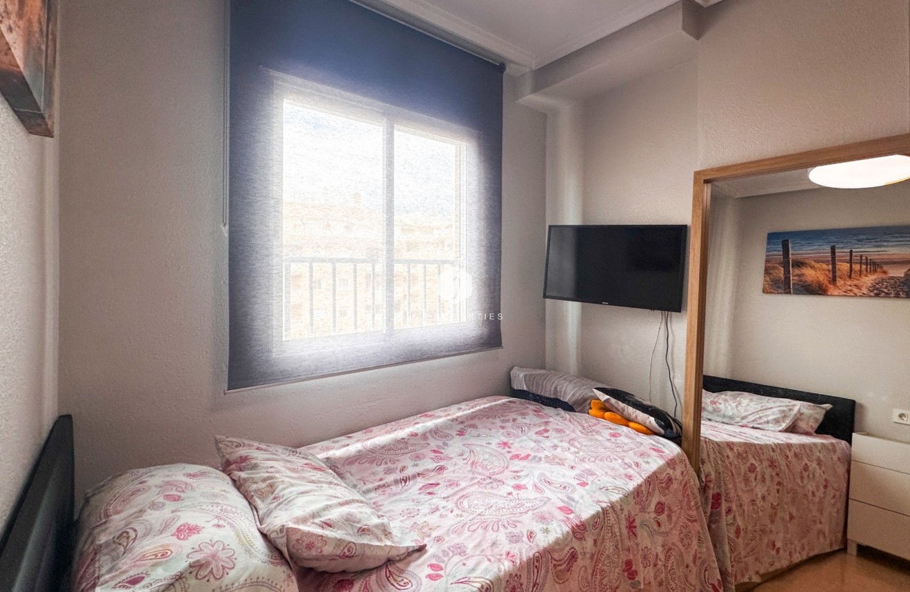 Resale - Apartment / flat -
Torrevieja - Costa Blanca