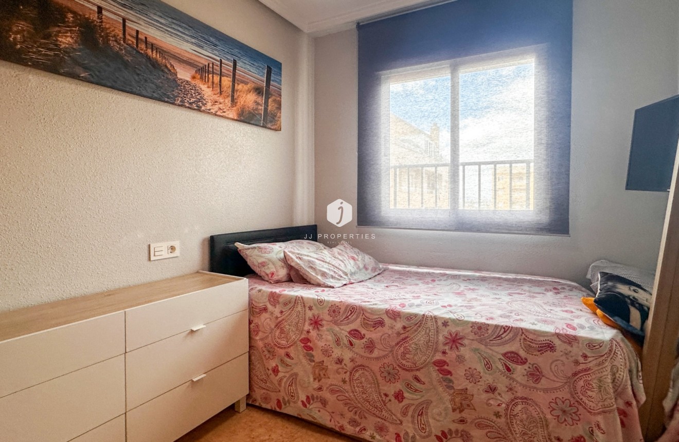 Resale - Apartment / flat -
Torrevieja - Costa Blanca
