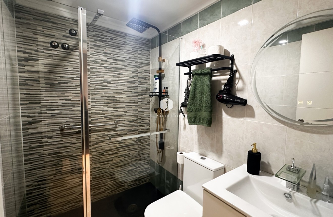 Resale - Apartment / flat -
Torrevieja - Costa Blanca