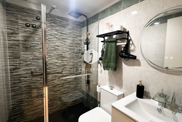 Resale - Apartment / flat -
Torrevieja - Costa Blanca