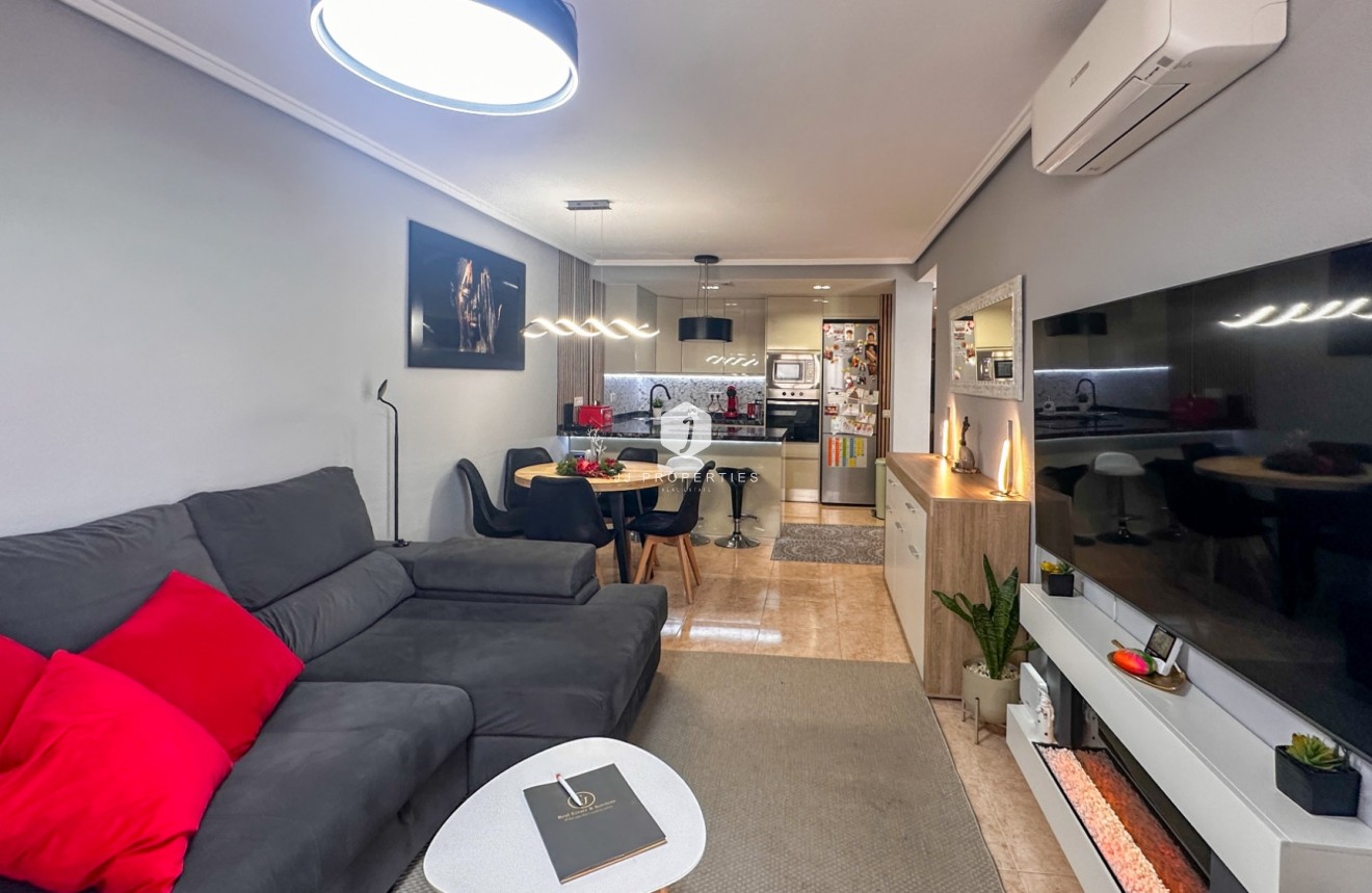 Resale - Apartment / flat -
Torrevieja - Costa Blanca
