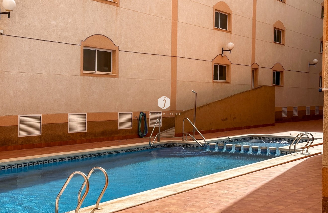 Resale - Apartment / flat -
Torrevieja - Costa Blanca
