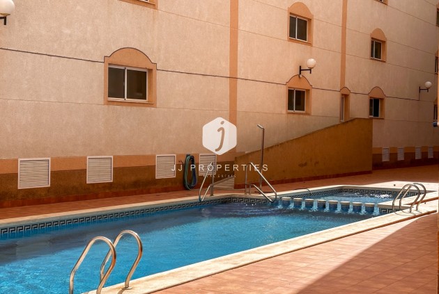 Resale - Apartment / flat -
Torrevieja - Costa Blanca