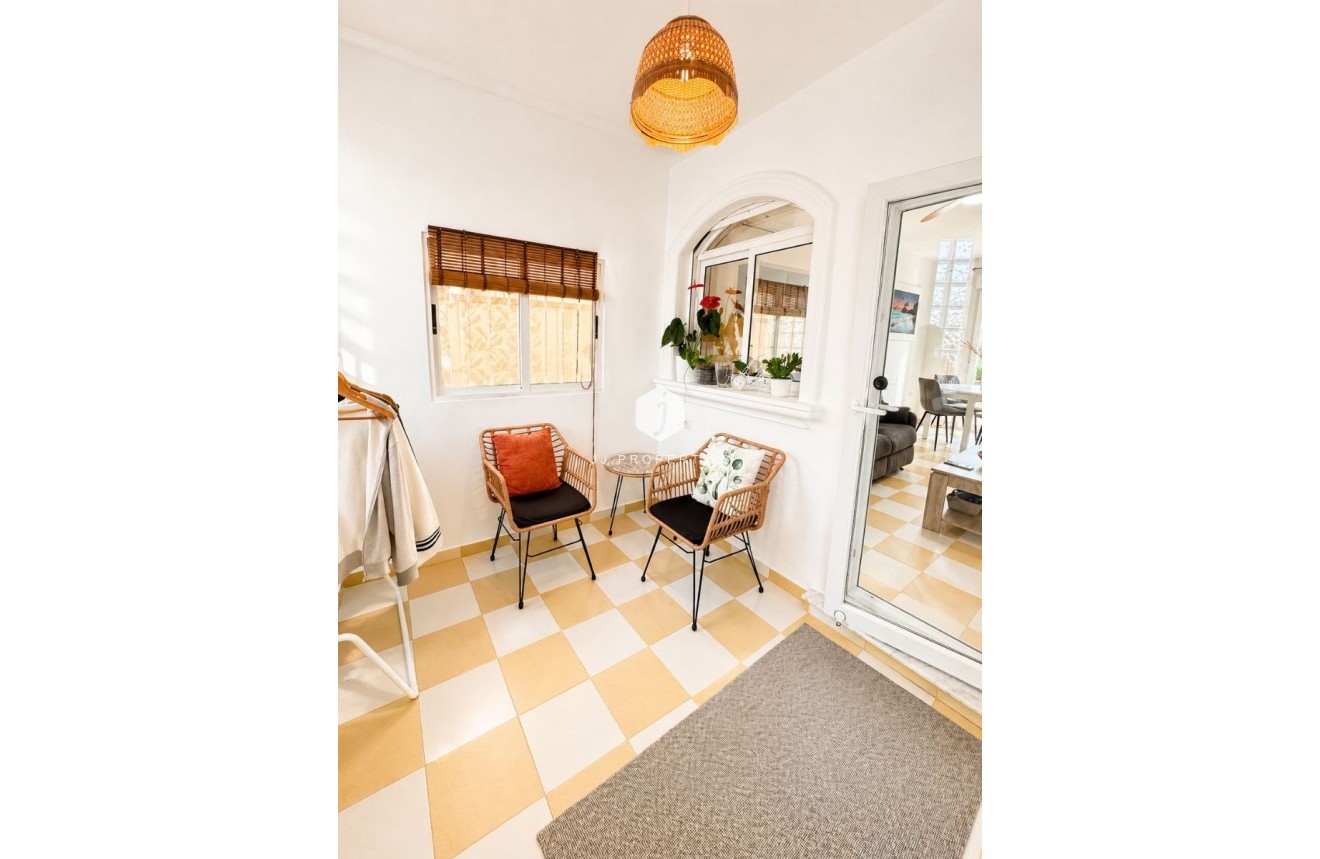 Z drugiej ręki - Villa -
Torrevieja - Costa Blanca