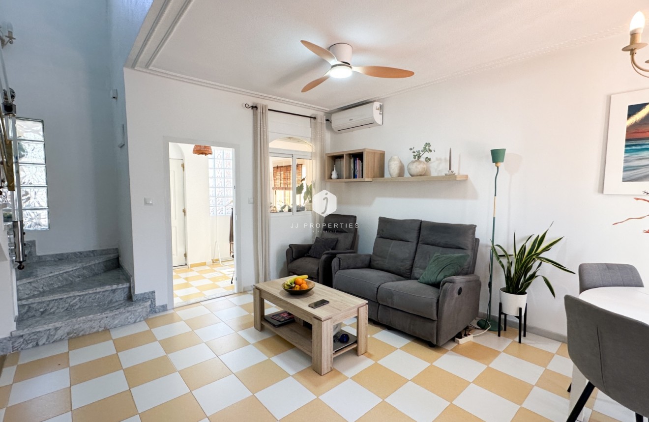 Z drugiej ręki - Villa -
Torrevieja - Costa Blanca