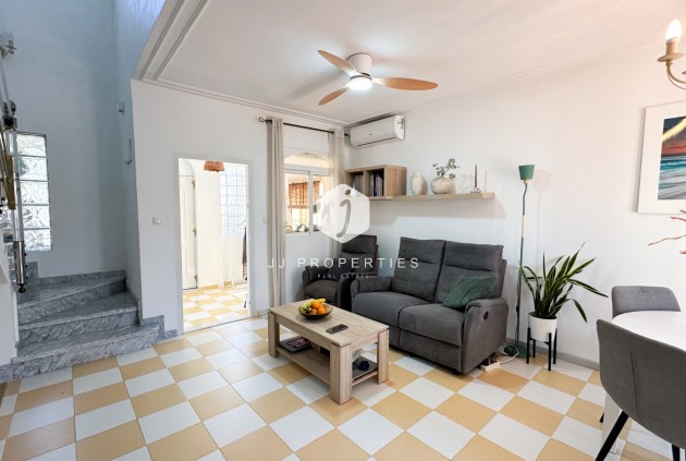Z drugiej ręki - Villa -
Torrevieja - Costa Blanca