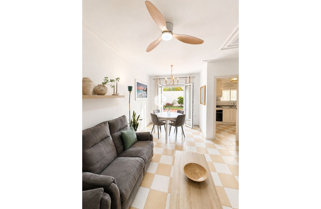 Z drugiej ręki - Villa -
Torrevieja - Costa Blanca