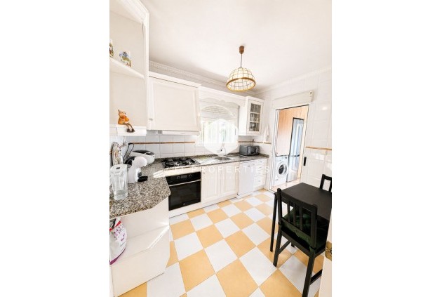 Z drugiej ręki - Villa -
Torrevieja - Costa Blanca