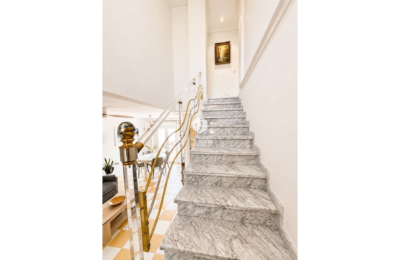 Z drugiej ręki - Villa -
Torrevieja - Costa Blanca