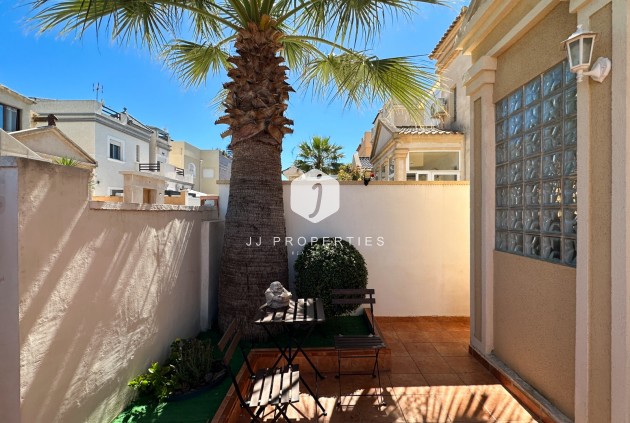 Z drugiej ręki - Villa -
Torrevieja - Costa Blanca