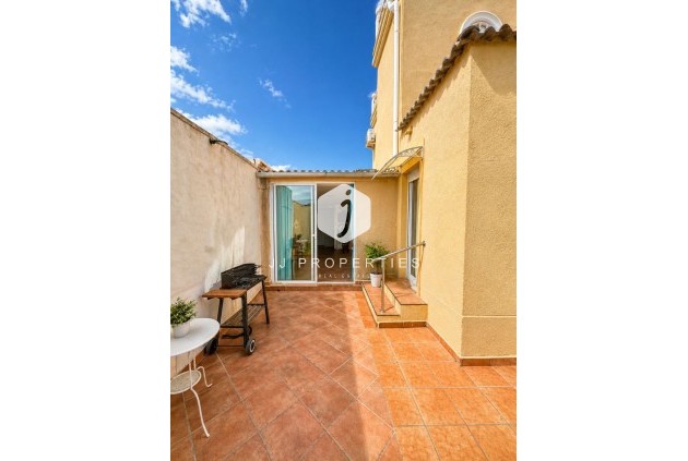 Z drugiej ręki - Villa -
Torrevieja - Costa Blanca