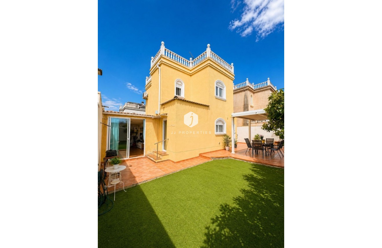 Z drugiej ręki - Villa -
Torrevieja - Costa Blanca