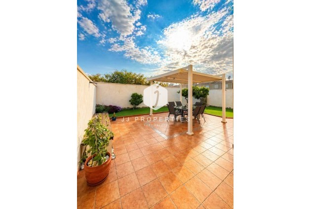 Z drugiej ręki - Villa -
Torrevieja - Costa Blanca