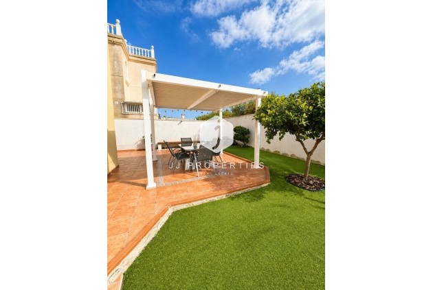 Z drugiej ręki - Villa -
Torrevieja - Costa Blanca