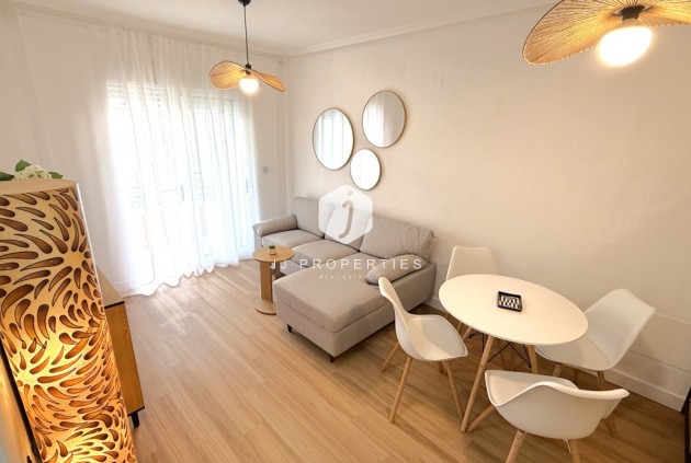 Tweedehands - Appartement / flat -
Torrevieja - Costa Blanca