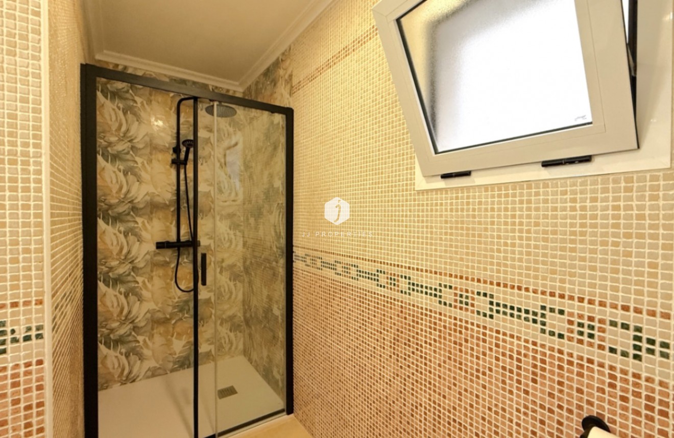 Tweedehands - Appartement / flat -
Torrevieja - Costa Blanca