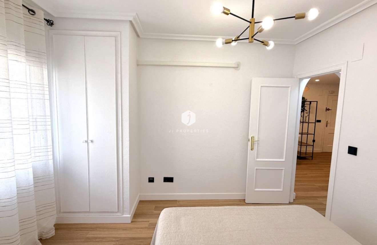 Tweedehands - Appartement / flat -
Torrevieja - Costa Blanca
