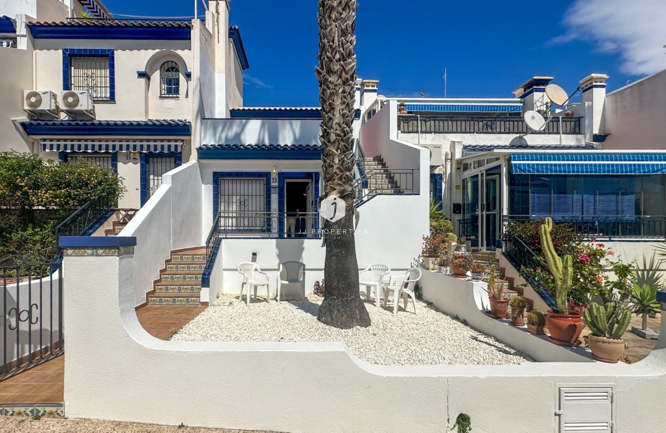 Aus zweiter Hand - Chalet -
Orihuela Costa - Costa Blanca