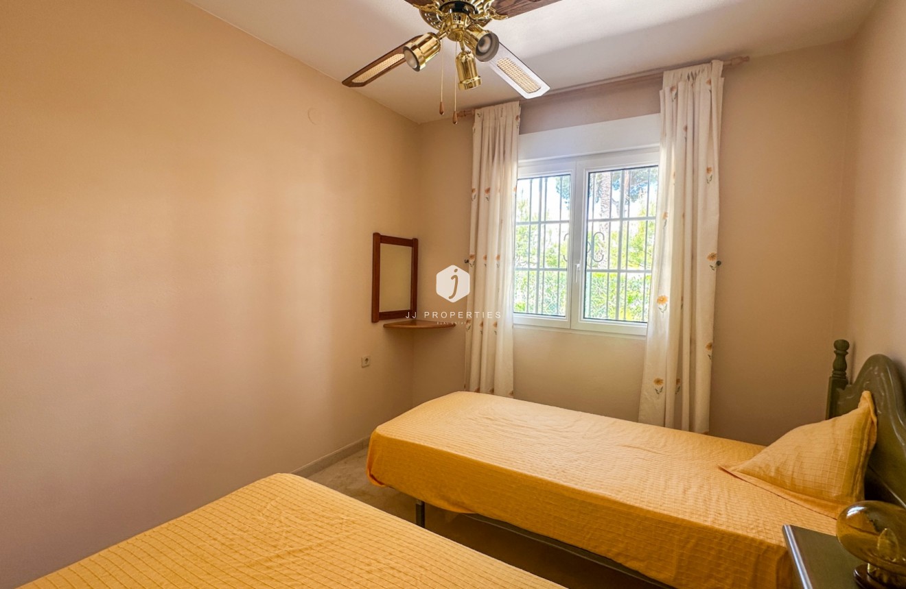 Aus zweiter Hand - Chalet -
Orihuela Costa - Costa Blanca