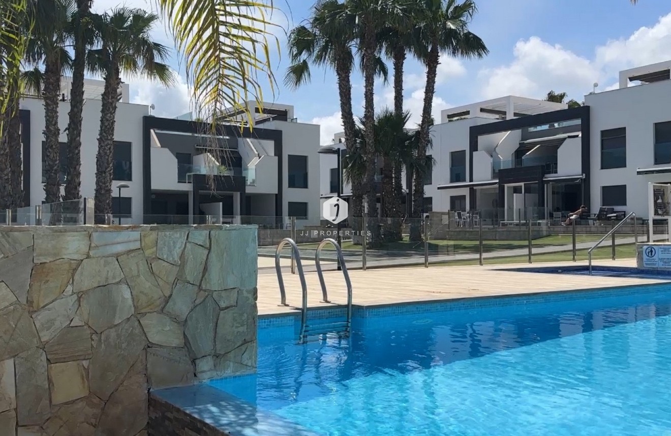 Z drugiej ręki - Bungalow -
La Zenia - Costa Blanca