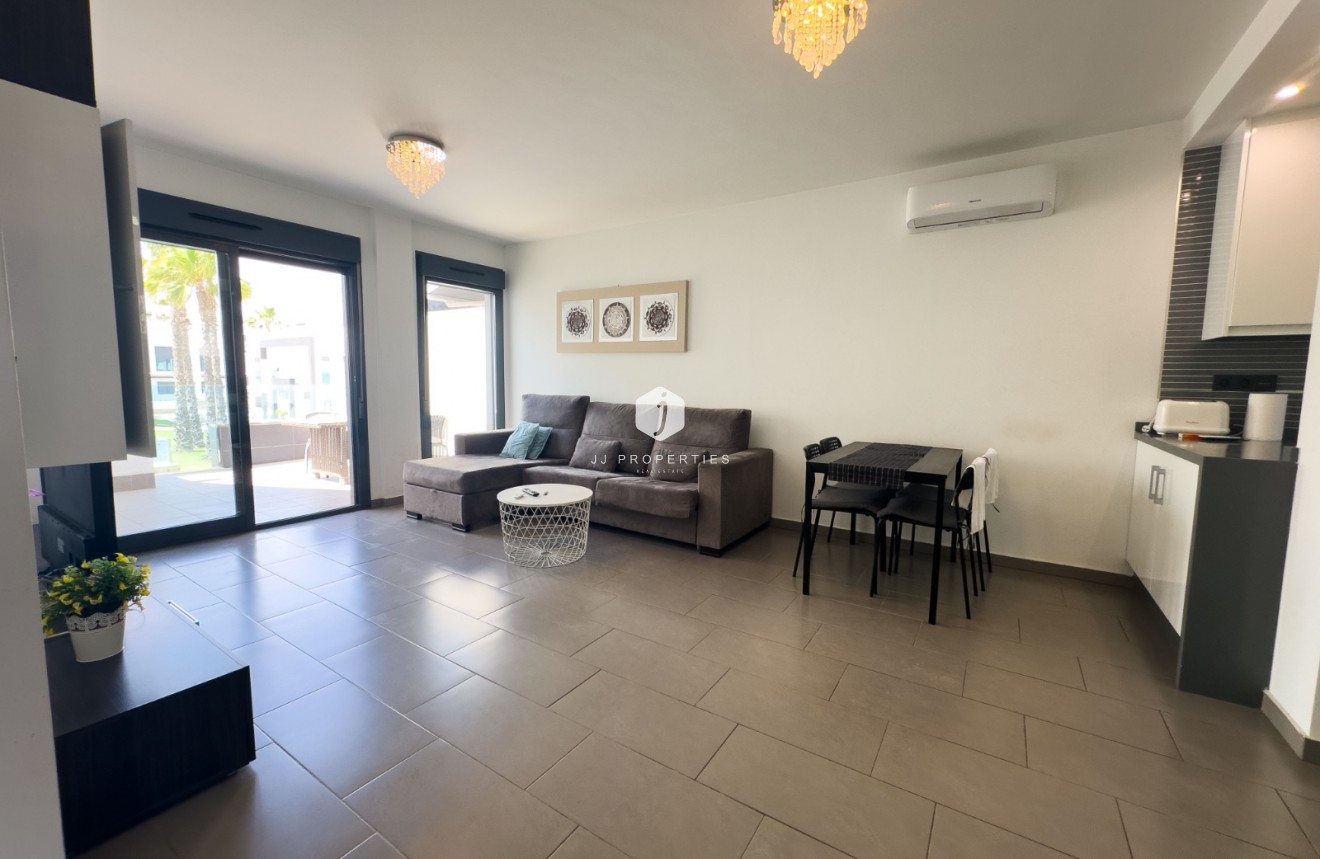 Z drugiej ręki - Bungalow -
La Zenia - Costa Blanca