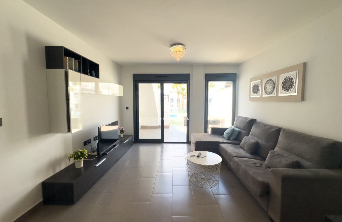 Z drugiej ręki - Bungalow -
La Zenia - Costa Blanca