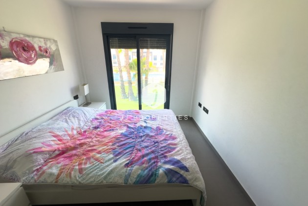 Z drugiej ręki - Bungalow -
La Zenia - Costa Blanca