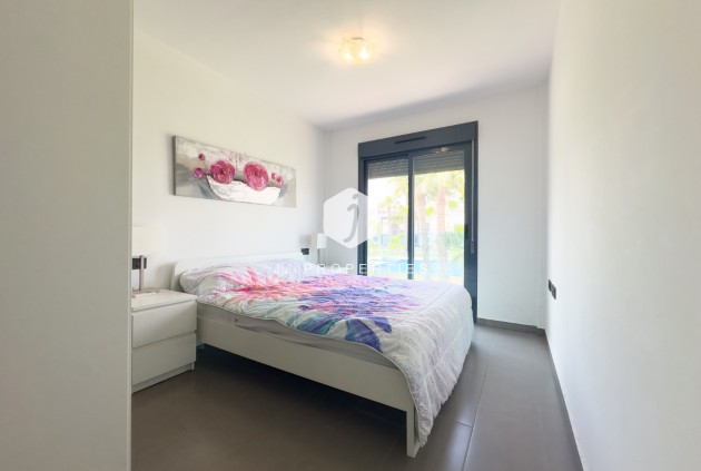 Z drugiej ręki - Bungalow -
La Zenia - Costa Blanca