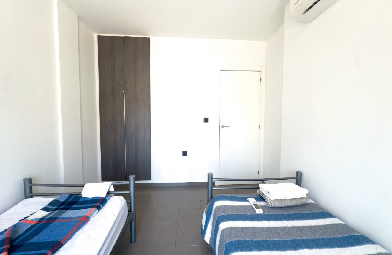 Z drugiej ręki - Bungalow -
La Zenia - Costa Blanca
