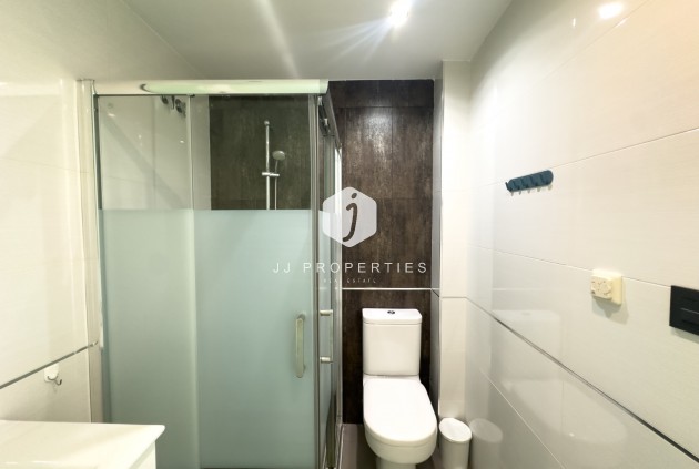 Z drugiej ręki - Bungalow -
La Zenia - Costa Blanca
