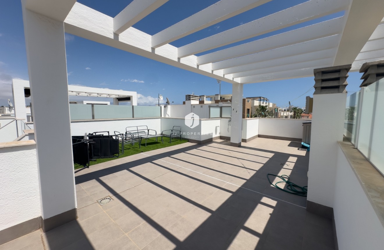 Z drugiej ręki - Bungalow -
La Zenia - Costa Blanca