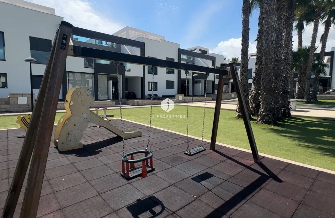 Z drugiej ręki - Bungalow -
La Zenia - Costa Blanca