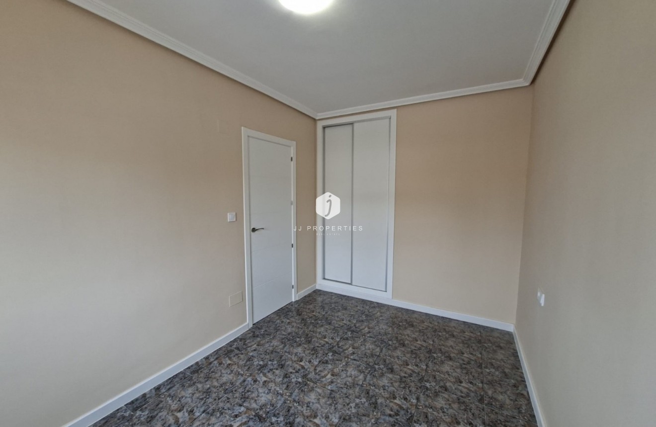 Aus zweiter Hand - Bungalow -
Orihuela Costa - Costa Blanca