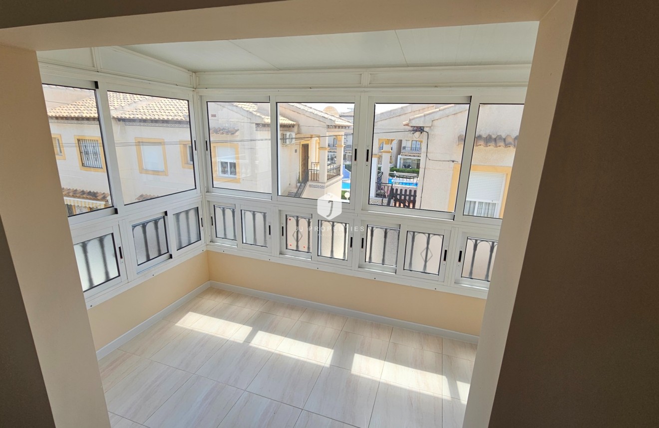 Aus zweiter Hand - Bungalow -
Orihuela Costa - Costa Blanca