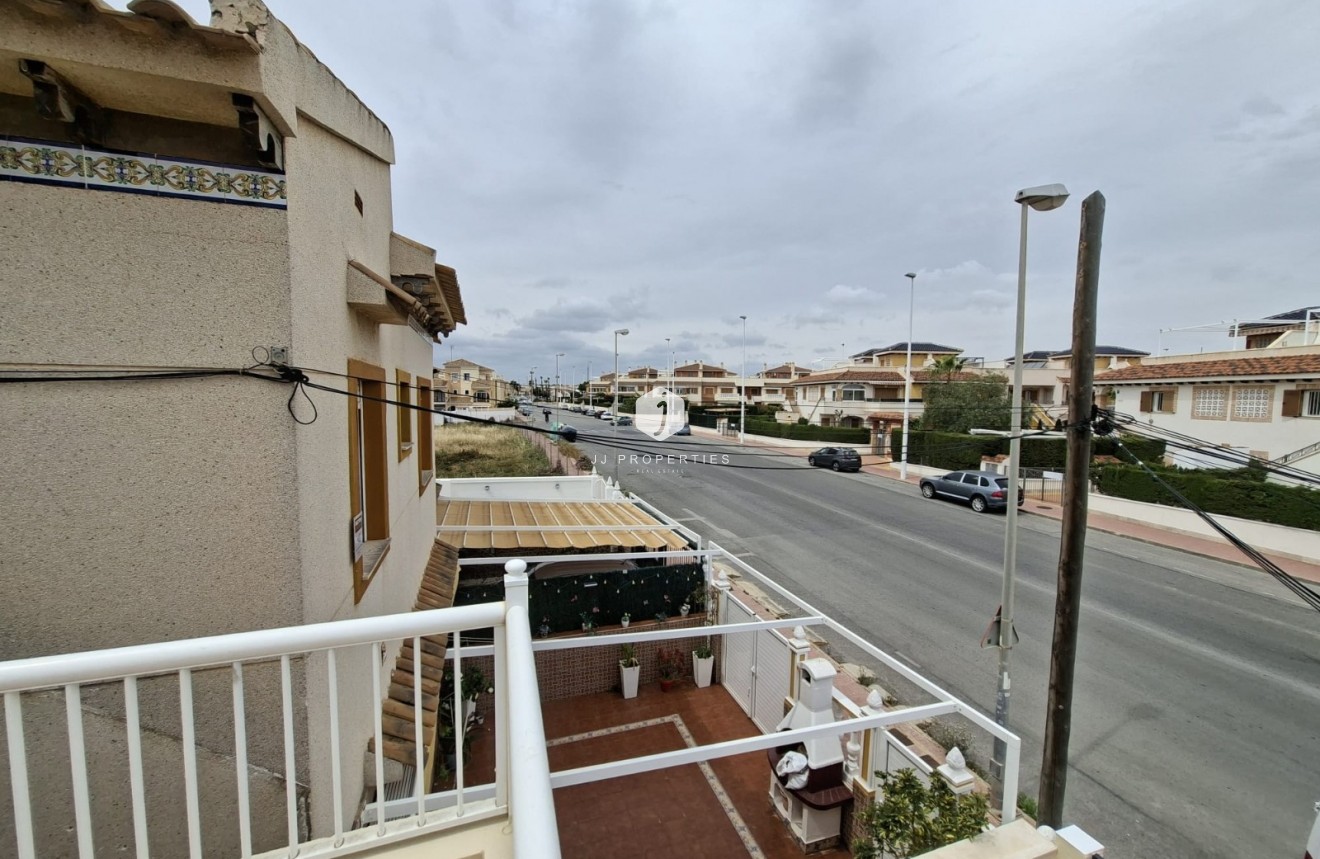 Aus zweiter Hand - Bungalow -
Orihuela Costa - Costa Blanca