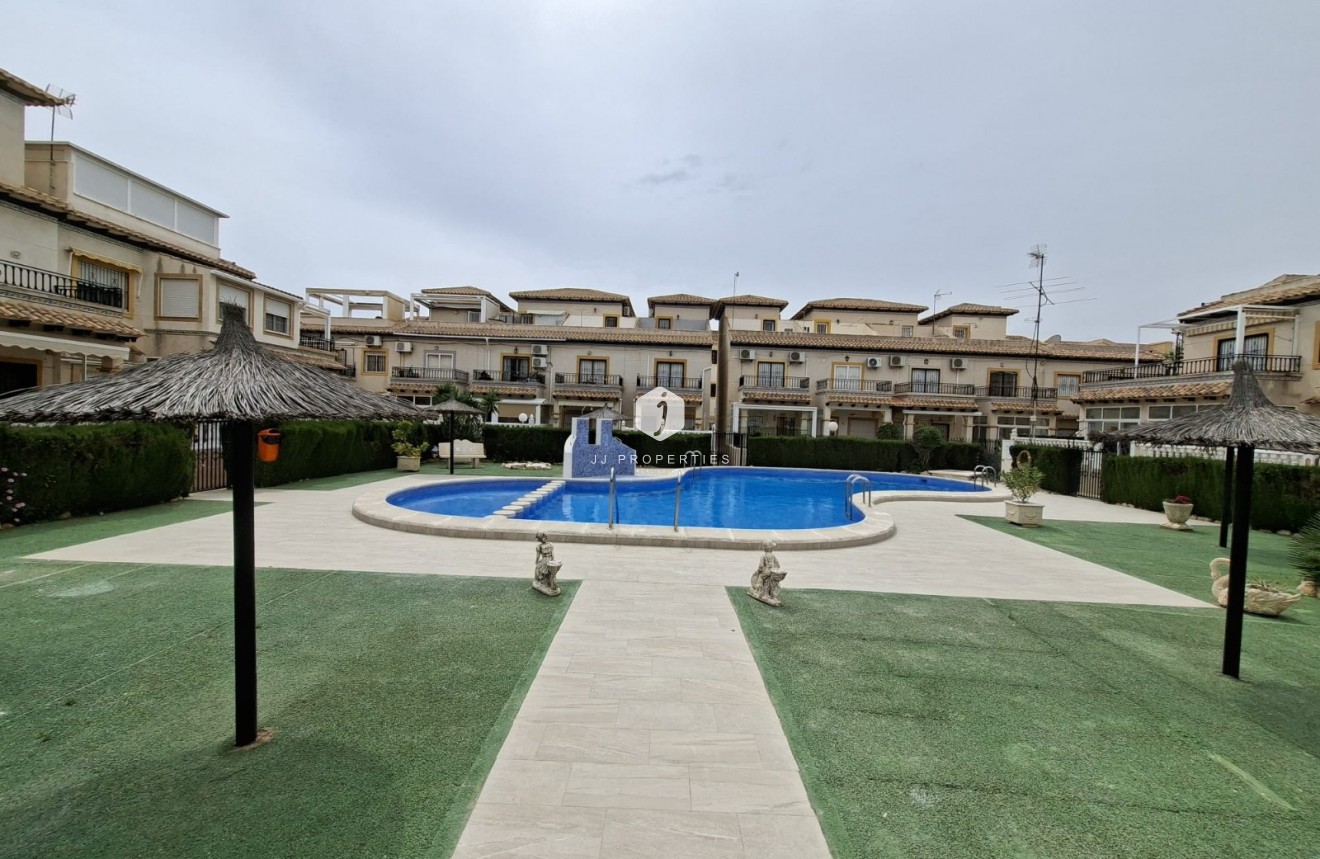 Aus zweiter Hand - Bungalow -
Orihuela Costa - Costa Blanca