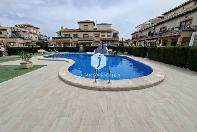 Aus zweiter Hand - Bungalow -
Orihuela Costa - Costa Blanca
