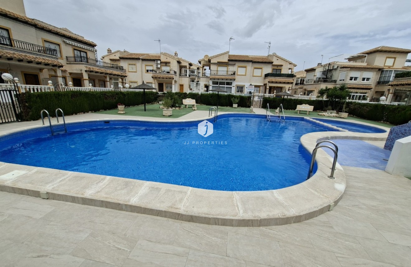 Aus zweiter Hand - Bungalow -
Orihuela Costa - Costa Blanca