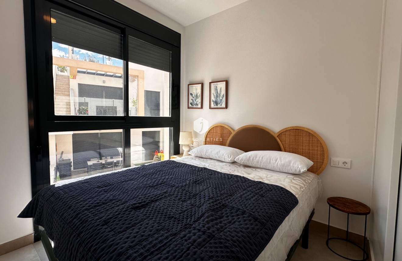 Segunda mano - Bungalow -
Orihuela Costa - Costa Blanca