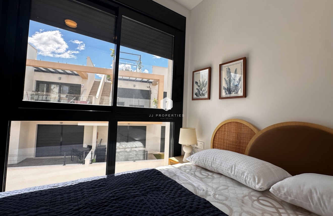 Segunda mano - Bungalow -
Orihuela Costa - Costa Blanca