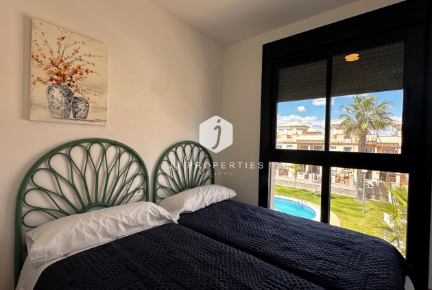 Segunda mano - Bungalow -
Orihuela Costa - Costa Blanca
