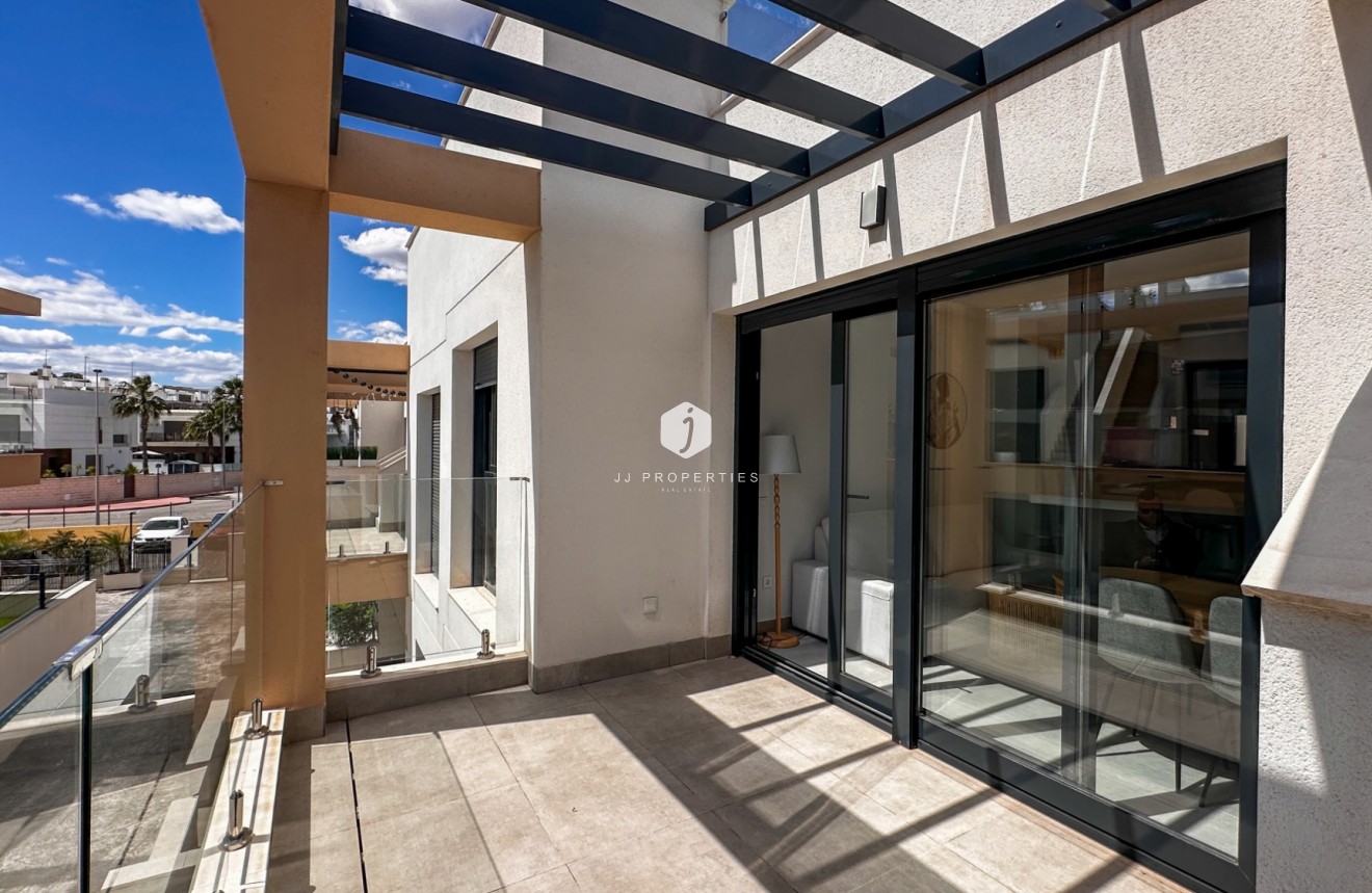 Segunda mano - Bungalow -
Orihuela Costa - Costa Blanca