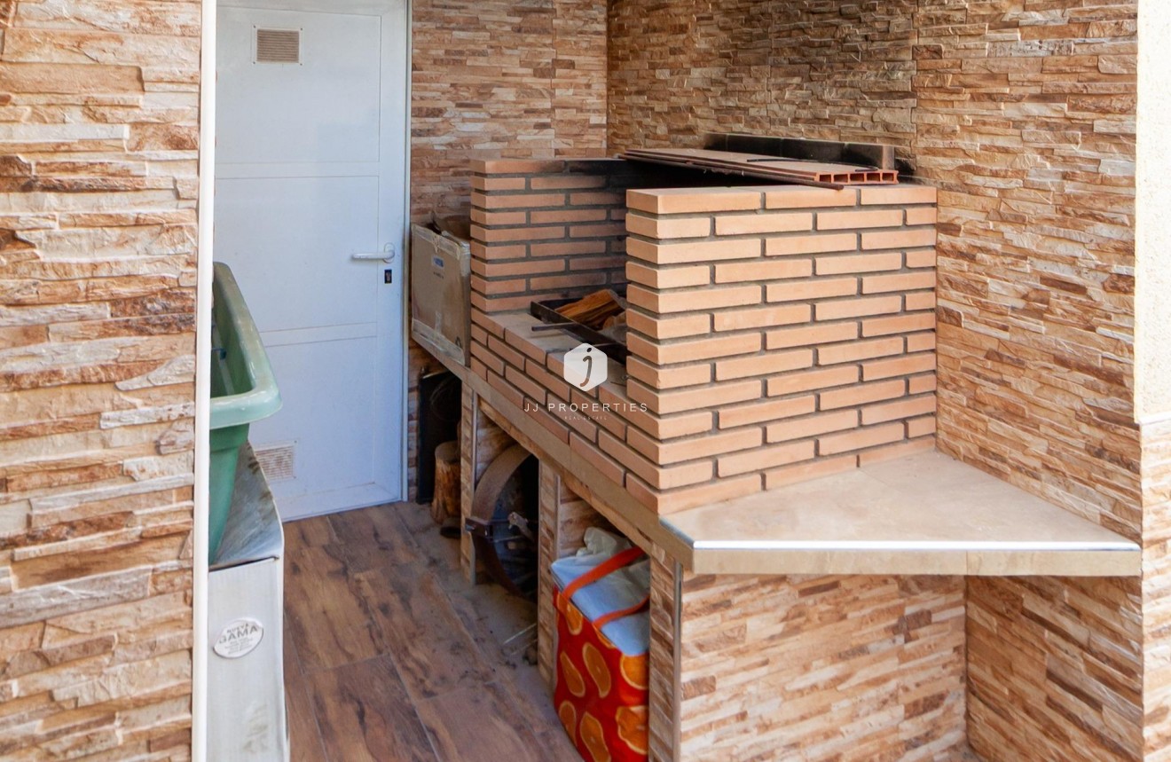 Z drugiej ręki - Villa -
Orihuela Costa - Los Almendros-la Florida