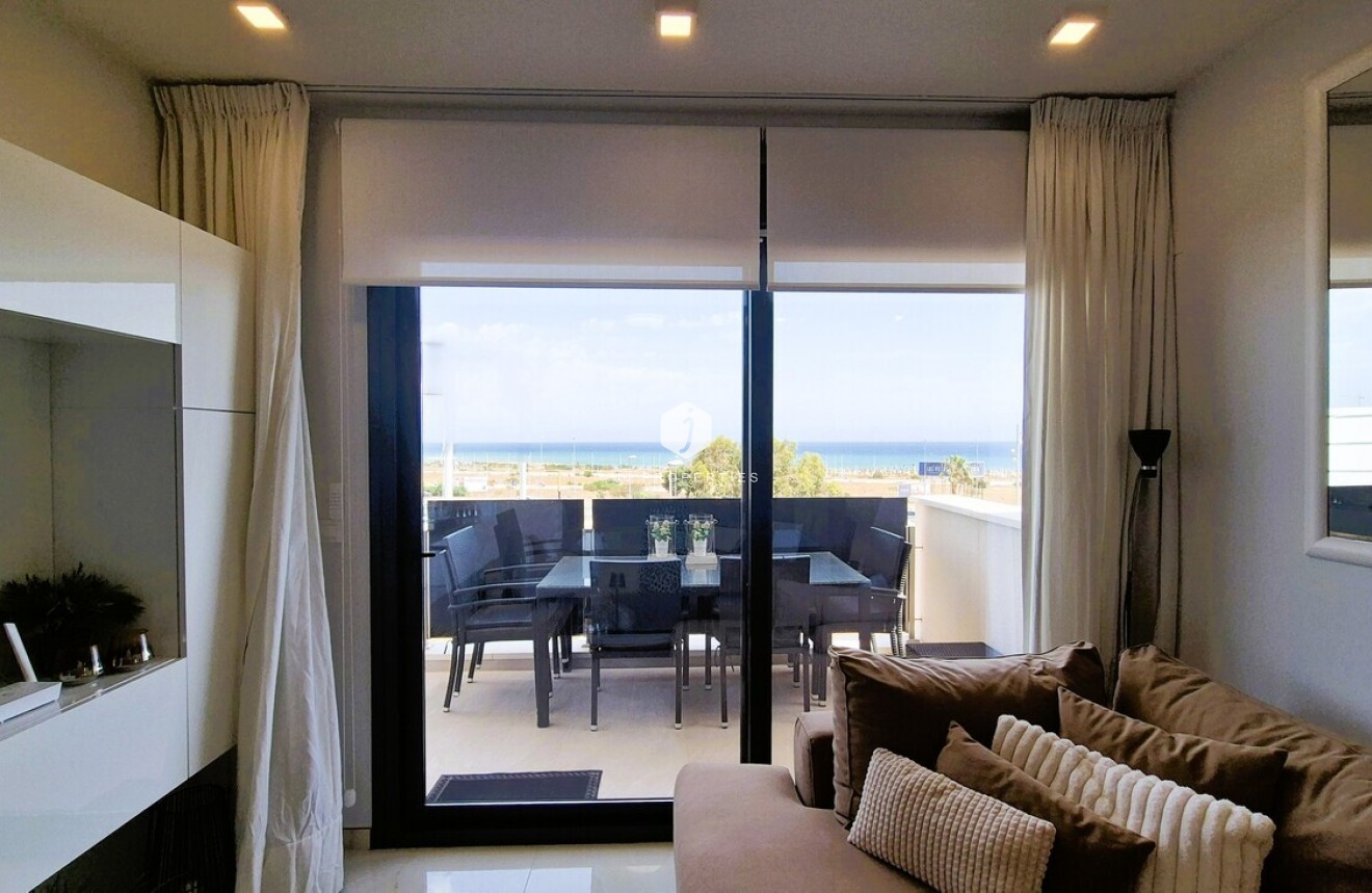 Aus zweiter Hand - Wohnung -
Orihuela Costa - Costa Blanca