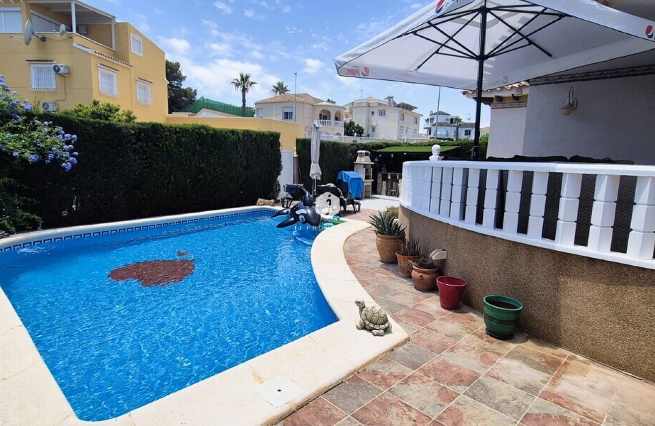Tweedehands - Villa -
Orihuela Costa - Costa Blanca